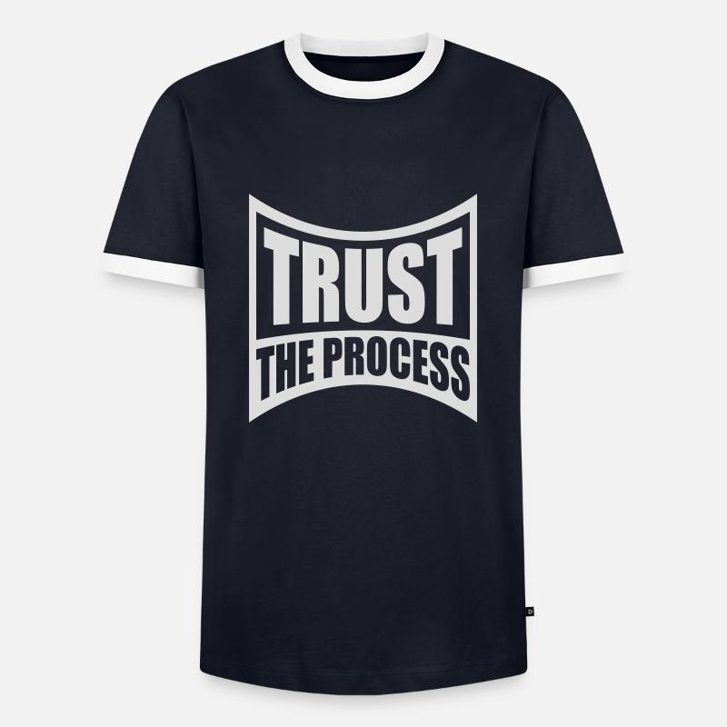 trust the process Zitat - Männer Kontrast-T-Shirt - Navy/Weiß