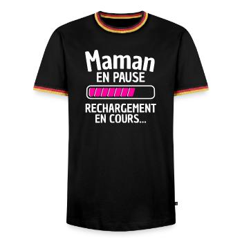 Mama in Pause, Aufladen im Gange - Männer Kontrast-T-Shirt - Schwarz/Dreifarbig - Vorne - AI Model Male 178 light (178cm) & AI Model Male 185 light (185cm)