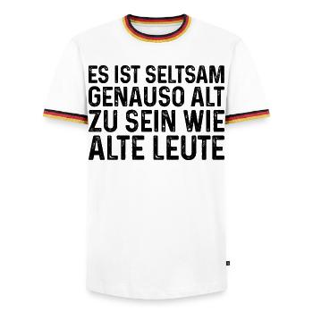Es ist seltsam genauso alt zu sein wie alte Leute - Männer Kontrast-T-Shirt - Weiß/Dreifarbig - Vorne - AI Model Female 172 light (172cm) & AI Model Male 185 light (185cm)
