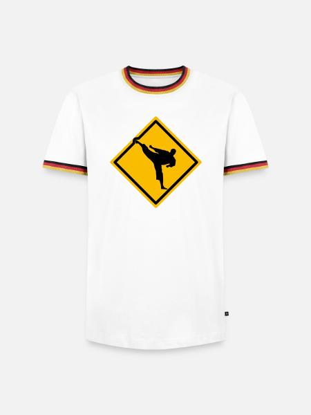 Karate Warnschild Yokogeri - Männer Kontrast-T-Shirt - Weiß/Dreifarbig