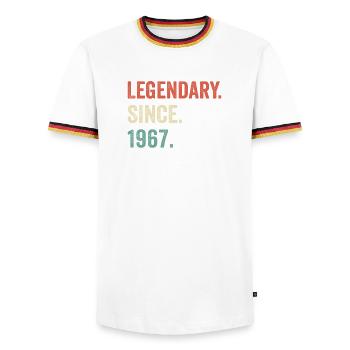legendär seit 1967 - Männer Kontrast-T-Shirt - Weiß/Dreifarbig - Vorne - AI Model Female 172 light (172cm) & AI Model Male 185 light (185cm)