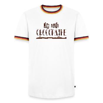Je suis chocopathe - T-shirt contrasté Homme - blanc/tricolore - Devant - AI Model Female 172 light (172cm) & AI Model Male 185 light (185cm)