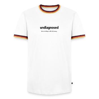 ✨️ Undiagnostiziert ✨️ - Männer Kontrast-T-Shirt - Weiß/Dreifarbig - Vorne - AI Model Female 172 light (172cm) & AI Model Male 185 light (185cm)