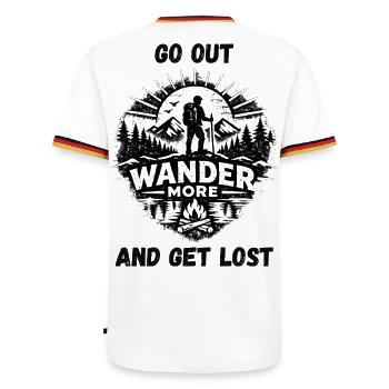 Wander More Backprint - Männer Kontrast-T-Shirt - Weiß/Dreifarbig - Hinten - AI Model Male 185 light (185cm)