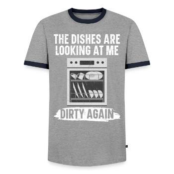 Das Geschirr schaut mich an Job Spülmaschine - Männer Kontrast-T-Shirt - Grau/Navy  - Vorne - AI Model Female 172 light (172cm) & AI Model Male 178 light (178cm)