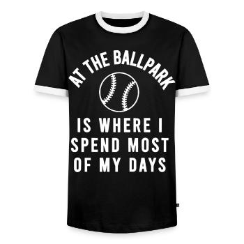 Im Baseballpark Verbringe Meine Tage - Männer Kontrast-T-Shirt - Schwarz/Weiß - Vorne - AI Model Female 172 light (172cm) & AI Model Male 178 light (178cm)