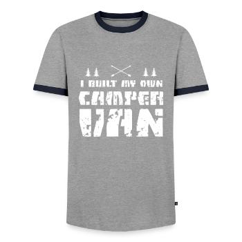 Construisez votre propre camping-car - T-shirt contrasté Homme - gris/marine  - Devant - AI Model Female 172 light (172cm) & AI Model Male 178 light (178cm)