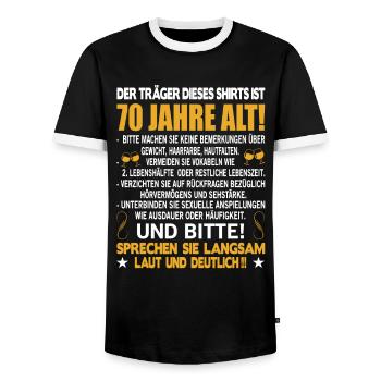 Der Träger dieses Shirts ist 70 Jahre alt 70. - Männer Kontrast-T-Shirt - Schwarz/Weiß - Vorne - AI Model Female 172 light (172cm) & AI Model Male 178 light (178cm)