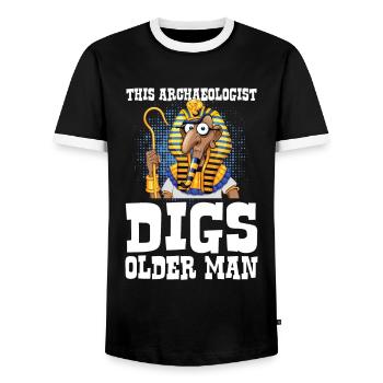 This Archaeologist Digs Older Man - Männer Kontrast-T-Shirt - Schwarz/Weiß - Vorne - AI Model Female 172 light (172cm) & AI Model Male 178 light (178cm)