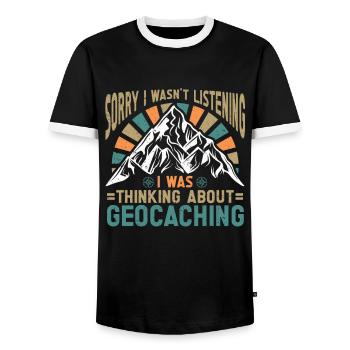 Cadeau Geocaching Geocacher Geocache - T-shirt contrasté Homme - noir/blanc - Devant - AI Model Female 172 light (172cm) & AI Model Male 178 light (178cm)