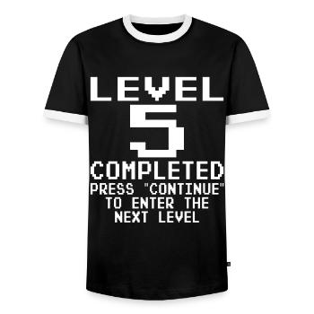 Level 5 Complete Geburtstag - Männer Kontrast-T-Shirt - Schwarz/Weiß - Vorne - AI Model Female 172 light (172cm) & AI Model Male 178 light (178cm)