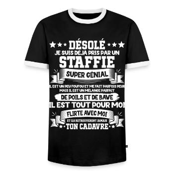 Pris Par Un Staffie Super Génial Chien - T-shirt contrasté Homme - noir/blanc - Devant - AI Model Female 172 light (172cm) & AI Model Male 178 light (178cm)