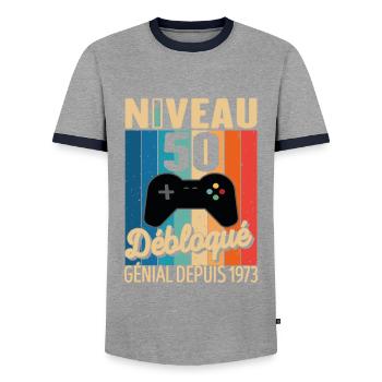 50 Ans 1973 Anniversaire Cadeau Citation Gamer - T-shirt contrasté Homme - gris/marine  - Devant - AI Model Female 172 light (172cm) & AI Model Male 178 light (178cm)
