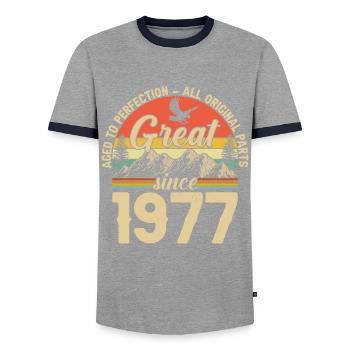 1977 - Ein legendäres Jahr - Männer Kontrast-T-Shirt - Grau/Navy  - Vorne - AI Model Female 172 light (172cm) & AI Model Male 178 light (178cm)
