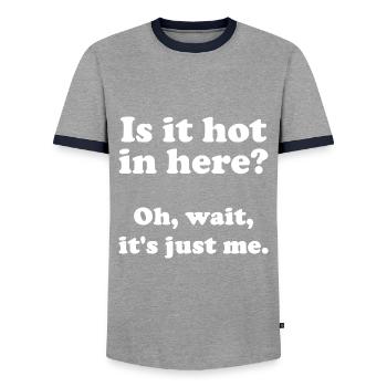 Ist es heiß hier drinnen? Oh, warte, es geht nur mir so. - Männer Kontrast-T-Shirt - Grau/Navy  - Vorne - AI Model Female 172 light (172cm) & AI Model Male 178 light (178cm)
