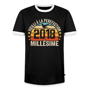 Jahrgang 2018 Retro Geburtstagsgeschenk 2018 - Männer Kontrast-T-Shirt - Schwarz/Weiß - Vorne - AI Model Female 172 light (172cm) & AI Model Male 178 light (178cm)