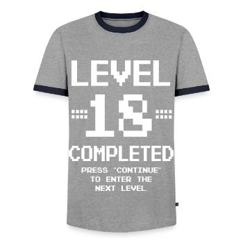 Fête du 18ème anniversaire Rétro Niveau 18 Ans - T-shirt contrasté Homme - gris/marine  - Devant - AI Model Female 172 light (172cm) & AI Model Male 178 light (178cm)