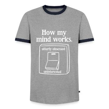 Comment mon fonctionne - T-shirt contrasté Homme - gris/marine  - Devant - AI Model Female 172 light (172cm) & AI Model Male 178 light (178cm)