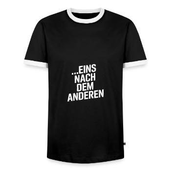Eins nach dem Anderen der Reihe nach - nur Geduld - Männer Kontrast-T-Shirt - Schwarz/Weiß - Vorne - AI Model Female 172 light (172cm) & AI Model Male 178 light (178cm)