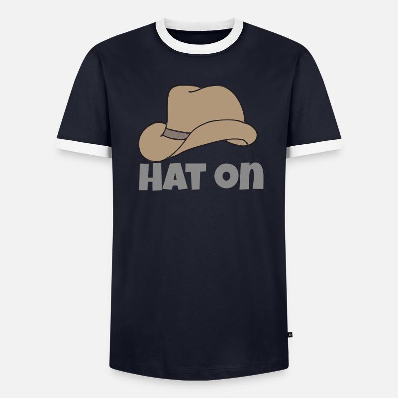 hat on Männer Kontrast-T-Shirt