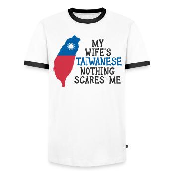 Nothing Scares Me Taiwanesische Ehefrau Taiwan - Männer Kontrast-T-Shirt - Weiß/Schwarz - Vorne - AI Model Female 172 light (172cm) & AI Model Male 178 dark (178cm)