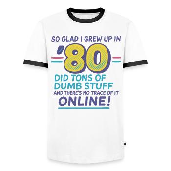80er Nostalgie: Dummes Zeug online Lustige 80er Jahre - Männer Kontrast-T-Shirt - Weiß/Schwarz - Vorne - AI Model Female 172 light (172cm) & AI Model Male 178 dark (178cm)