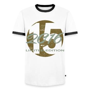 15. Geburtstag 2011 Jungen und Mädchen Geschenk - Männer Kontrast-T-Shirt - Weiß/Schwarz - Vorne - AI Model Female 172 light (172cm) & AI Model Male 178 dark (178cm)