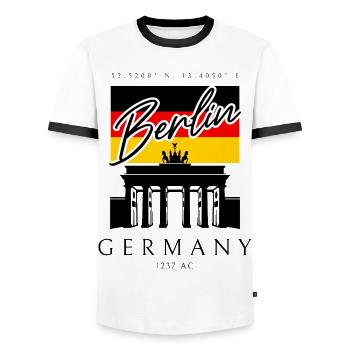 Souvenir de voyage du drapeau de la porte de Brandebourg de Berlin - T-shirt contrasté Homme - blanc/noir - Devant - AI Model Female 172 light (172cm) & AI Model Male 178 dark (178cm)