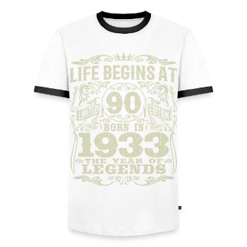 90 Jahre alt - Geburtstag 1933 - 1933 geboren - Männer Kontrast-T-Shirt - Weiß/Schwarz - Vorne - AI Model Female 172 light (172cm) & AI Model Male 178 dark (178cm)