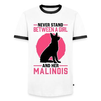 Mädchen mit Malinois Belgischer Schäferhund - Männer Kontrast-T-Shirt - Weiß/Schwarz - Vorne - AI Model Female 172 light (172cm) & AI Model Male 178 dark (178cm)