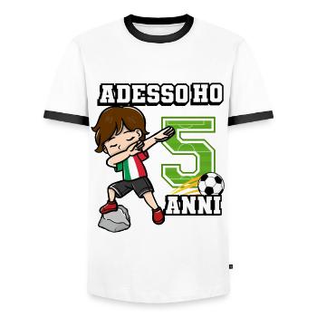 Soccer Boy It's My 5 Birthday Italienische Flagge - Männer Kontrast-T-Shirt - Weiß/Schwarz - Vorne - AI Model Female 172 light (172cm) & AI Model Male 178 dark (178cm)