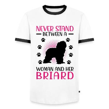 Briard Berger de Brie épouse et son Briard - T-shirt contrasté Homme - blanc/noir - Devant - AI Model Female 172 light (172cm) & AI Model Male 178 dark (178cm)