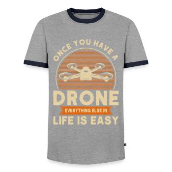 Drone Quadcopter Drone Pilot Cadeau - T-shirt contrasté Homme - gris/marine  - Devant - AI Model Female 172 light (172cm) & AI Model Male 178 light (178cm)