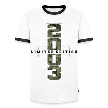 Camouflage 2003 Né Année de naissance 2003 Hommes - T-shirt contrasté Homme - blanc/noir - Devant - AI Model Female 172 light (172cm) & AI Model Male 178 dark (178cm)