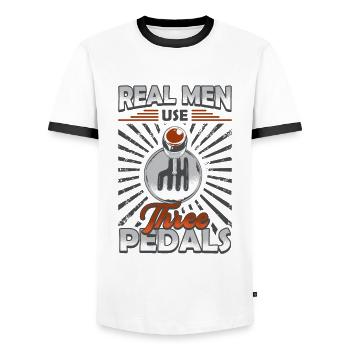 Echte Männer Benutzen Drei Pedale, Auto Schalten. - Männer Kontrast-T-Shirt - Weiß/Schwarz - Vorne - AI Model Female 172 light (172cm) & AI Model Male 178 dark (178cm)