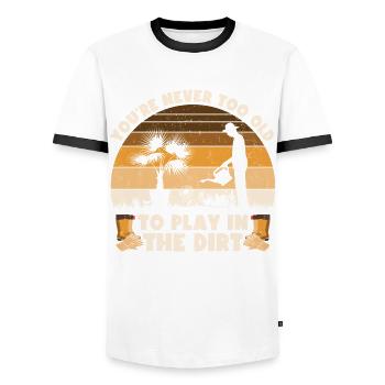 Man ist nie zu alt, um im Dreck zu spielen - Männer Kontrast-T-Shirt - Weiß/Schwarz - Vorne - AI Model Female 172 light (172cm) & AI Model Male 178 dark (178cm)