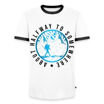 Halfway To Somewhere About Hiking Trekking Hiker N - Männer Kontrast-T-Shirt - Weiß/Schwarz - Vorne - AI Model Female 172 light (172cm) & AI Model Male 178 dark (178cm)
