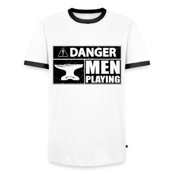 Danger Men jouant à forger des forgerons métallurgistes - T-shirt contrasté Homme - blanc/noir - Devant - AI Model Female 172 light (172cm) & AI Model Male 178 dark (178cm)