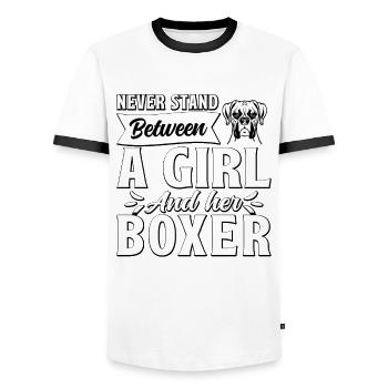 Ne vous tenez jamais entre une fille et son boxeur - T-shirt contrasté Homme - blanc/noir - Devant - AI Model Female 172 light (172cm) & AI Model Male 178 dark (178cm)