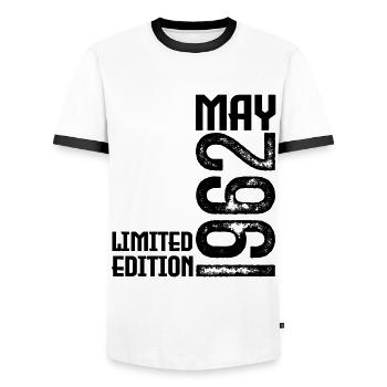 Geschenk Mai 1962. Jubiläum Mai 1962. Mai 1962. - Männer Kontrast-T-Shirt - Weiß/Schwarz - Vorne - AI Model Female 172 light (172cm) & AI Model Male 178 dark (178cm)