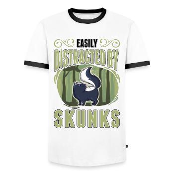 Facilement distrait par Skunks Skunk - T-shirt contrasté Homme - blanc/noir - Devant - AI Model Female 172 light (172cm) & AI Model Male 178 dark (178cm)