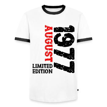 1977 August Limited Edition 46. Geburtstag Outfit - Männer Kontrast-T-Shirt - Weiß/Schwarz - Vorne - AI Model Female 172 light (172cm) & AI Model Male 178 dark (178cm)