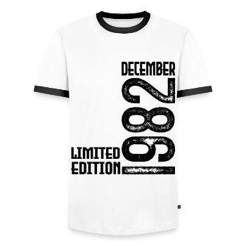Geburtstagsgeschenk Dezember 1982. Dezember 1982. - Männer Kontrast-T-Shirt - Weiß/Schwarz - Vorne - AI Model Female 172 light (172cm) & AI Model Male 178 dark (178cm)