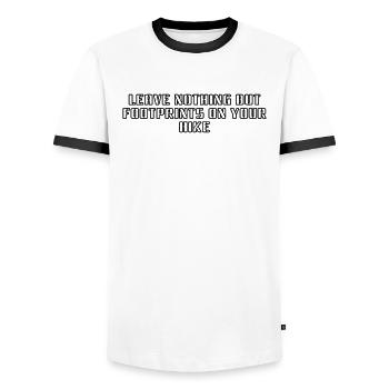 Randonnée - Ne laissez rien d’autre que des empreintes de pas sur votre - T-shirt contrasté Homme - blanc/noir - Devant - AI Model Female 172 light (172cm) & AI Model Male 178 dark (178cm)