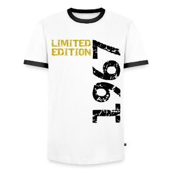 1967 édition limitée cadeau d’anniversaire femme mari - T-shirt contrasté Homme - blanc/noir - Devant - AI Model Female 172 light (172cm) & AI Model Male 178 dark (178cm)