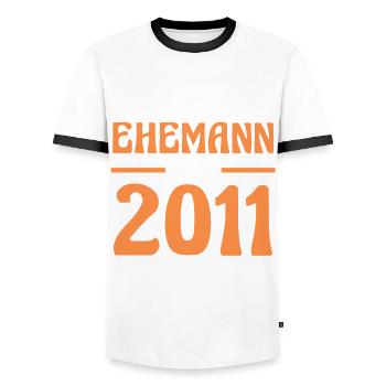 Valentinstag Bester Ehemann Seit 2011 - Männer Kontrast-T-Shirt - Weiß/Schwarz - Vorne - AI Model Female 172 light (172cm) & AI Model Male 178 dark (178cm)