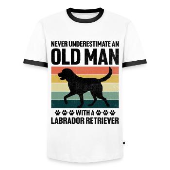 Unterschätzen Sie niemals einen alten Mann mit einem Labrador Ret - Männer Kontrast-T-Shirt - Weiß/Schwarz - Vorne - AI Model Female 172 light (172cm) & AI Model Male 178 dark (178cm)