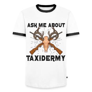 Lustige Tierpräparator taxidermie jagd trophäe - Männer Kontrast-T-Shirt - Weiß/Schwarz - Vorne - AI Model Female 172 light (172cm) & AI Model Male 178 dark (178cm)