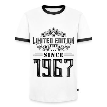 1967 limited edition - Männer Kontrast-T-Shirt - Weiß/Schwarz - Vorne - AI Model Female 172 light (172cm) & AI Model Male 178 dark (178cm)
