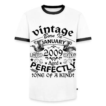 Januar 2009 | Jahrgang 2009 | geboren im Januar - Männer Kontrast-T-Shirt - Weiß/Schwarz - Vorne - AI Model Female 172 light (172cm) & AI Model Male 178 dark (178cm)